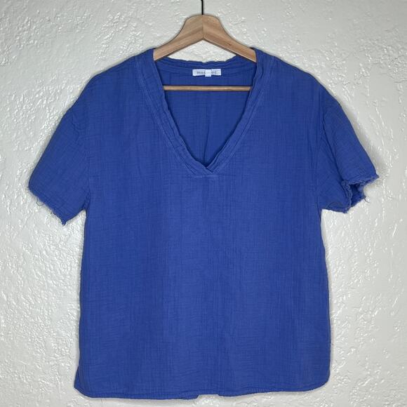 Mododoc Women's Blue Crinkle Cotton V-Neck Curve Hem Cap Sleeve Top Medium - Picture 1 of 4